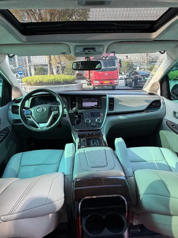 2018 Toyota Highlander 2.0T 220HP L4 6AT,autocango,china used car exporter,china ev exporter,chinese used car exporter,chinese used ev exporter