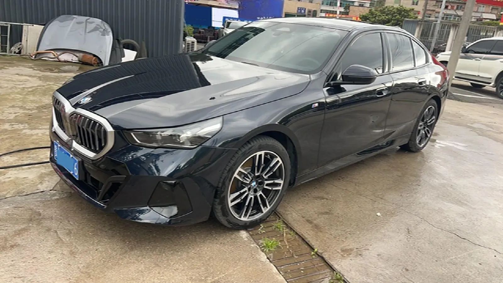 2024 BMW 5 Series 2.0T 190HP L4 8AT,autocango,china used car exporter,china ev exporter,chinese used car exporter,chinese used ev exporter
