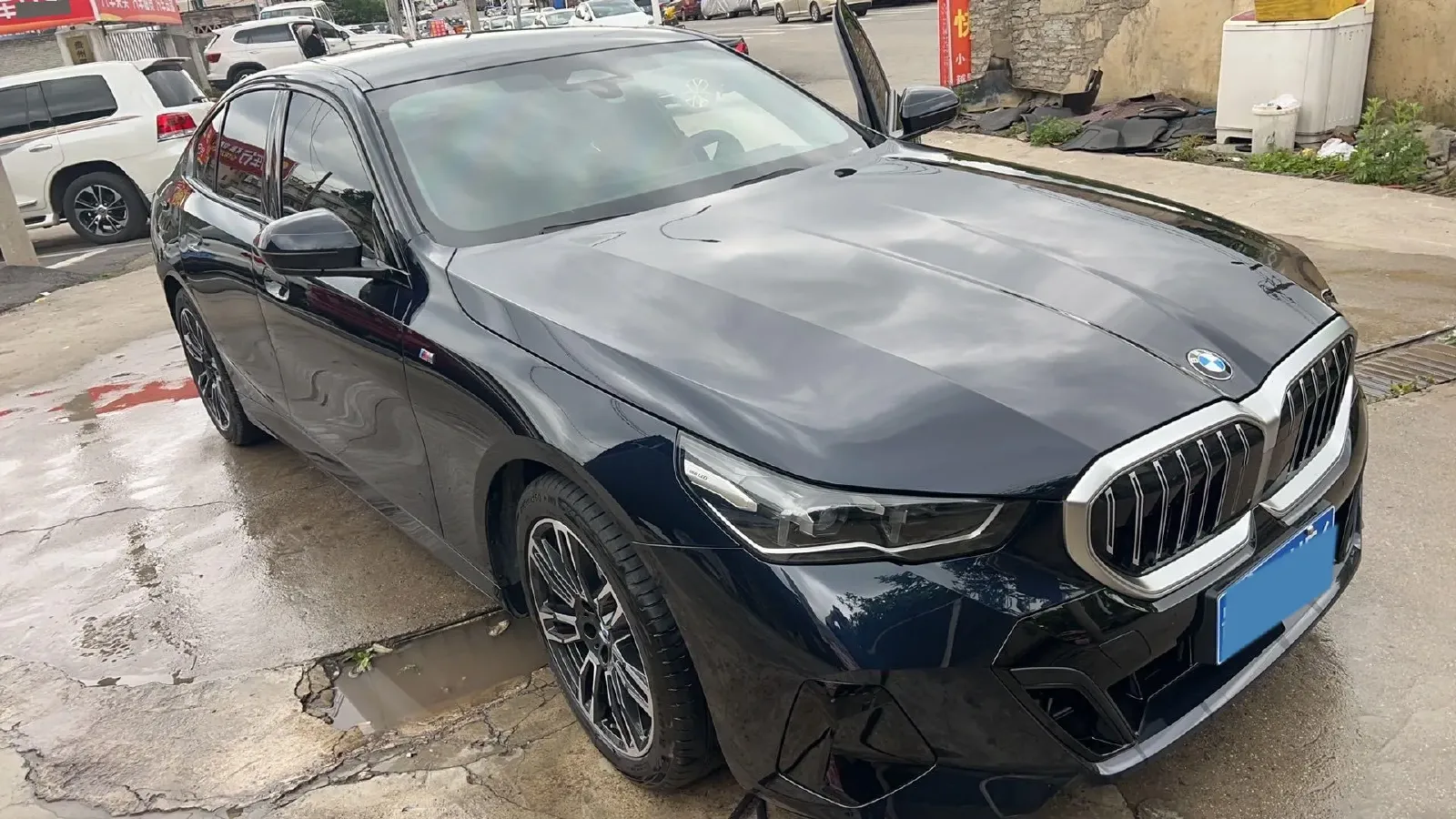 2024 BMW 5 Series 2.0T 190HP L4 8AT,autocango,china used car exporter,china ev exporter,chinese used car exporter,chinese used ev exporter