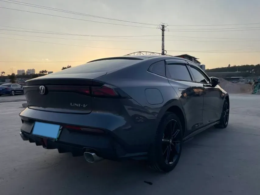 2023 ChangAn UNI-V iDD 1.5T 170HP L4 6TCT PHEV 18.4KWH,autocango,china used car exporter,china ev exporter,chinese used car exporter,chinese used ev exporter