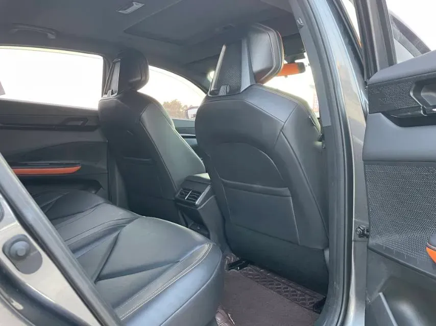 2023 ChangAn UNI-V iDD 1.5T 170HP L4 6TCT PHEV 18.4KWH,autocango,china used car exporter,china ev exporter,chinese used car exporter,chinese used ev exporter