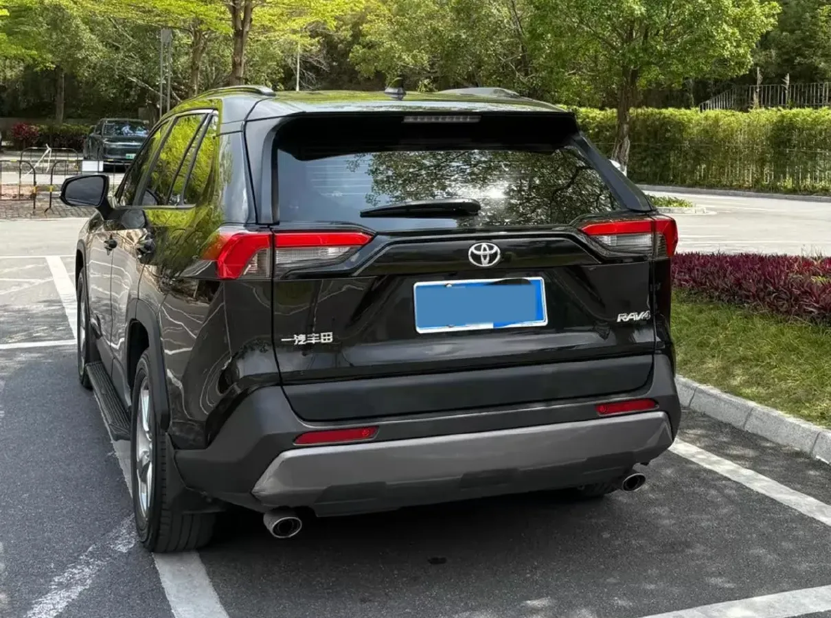 2022 Toyota RAV4 2.0L 171HP L4 CVT,autocango,china used car exporter,china ev exporter,chinese used car exporter,chinese used ev exporter