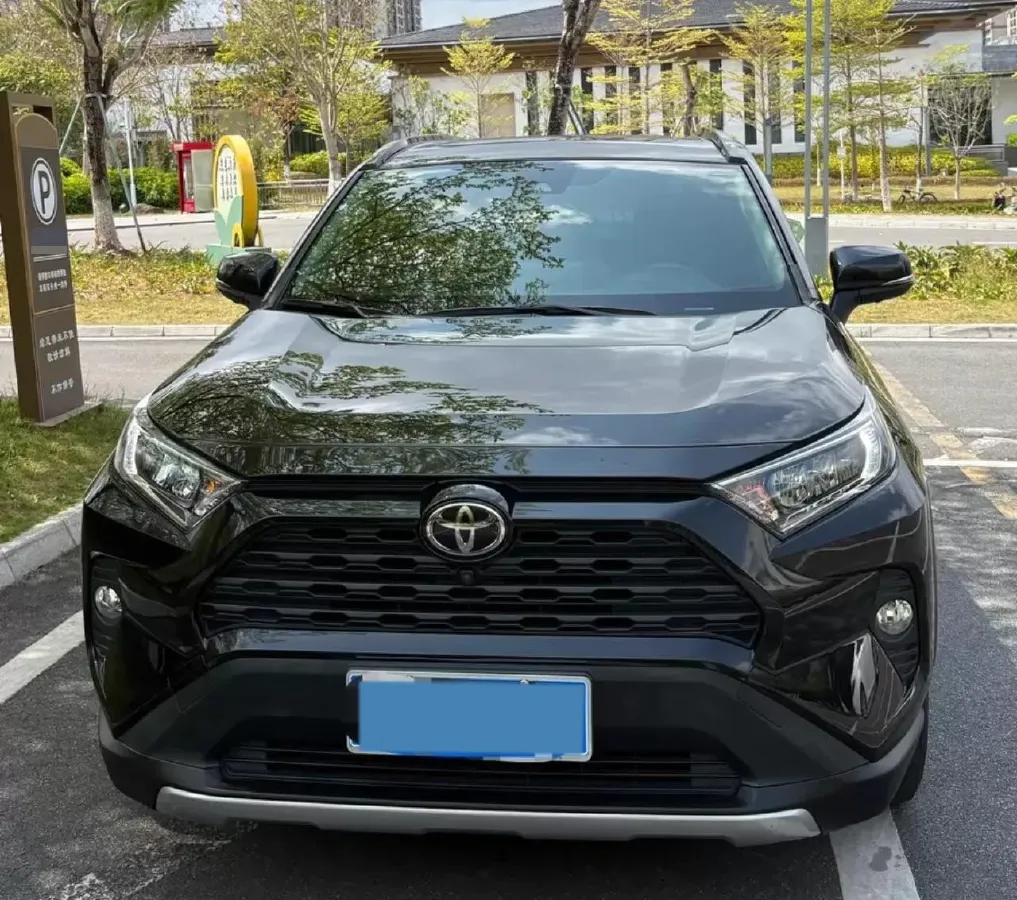 2022 Toyota RAV4 2.0L 171HP L4 CVT,autocango,china used car exporter,china ev exporter,chinese used car exporter,chinese used ev exporter