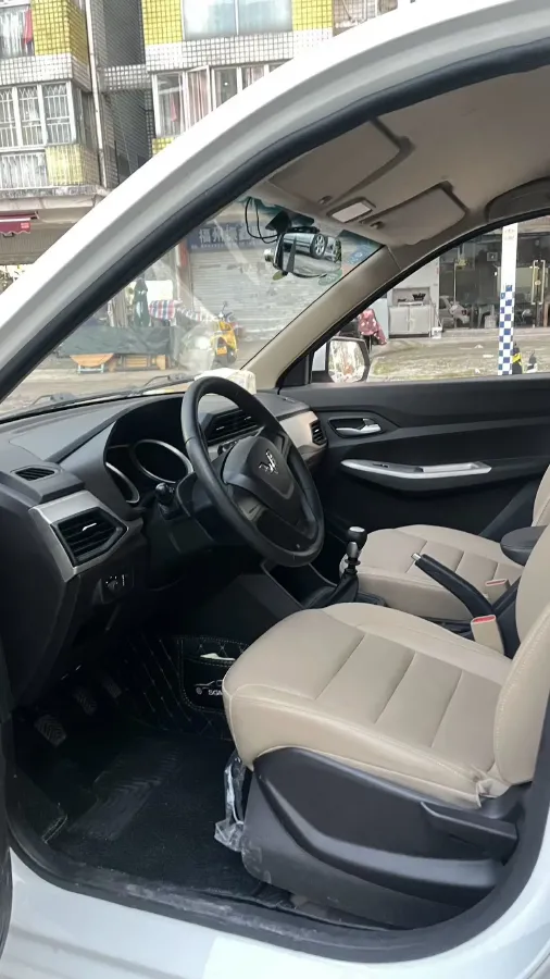 2019 WuLing HongGuang 1.5L 99HP L4 6MT,autocango,china used car exporter,china ev exporter,chinese used car exporter,chinese used ev exporter
