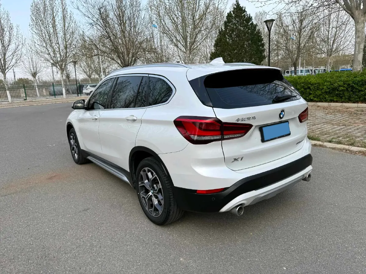 2022 BMW X1 1.5T 140HP L3 7DCT,autocango,china used car exporter,china ev exporter,chinese used car exporter,chinese used ev exporter