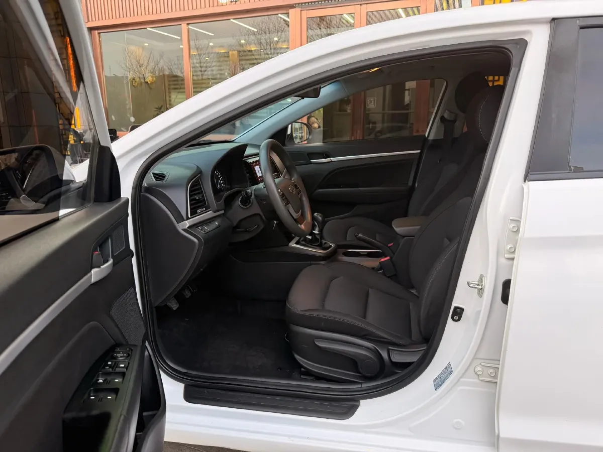 2016 Hyundai Elantra 1.6L 128HP L4 6MT,autocango,china used car exporter,china ev exporter,chinese used car exporter,chinese used ev exporter