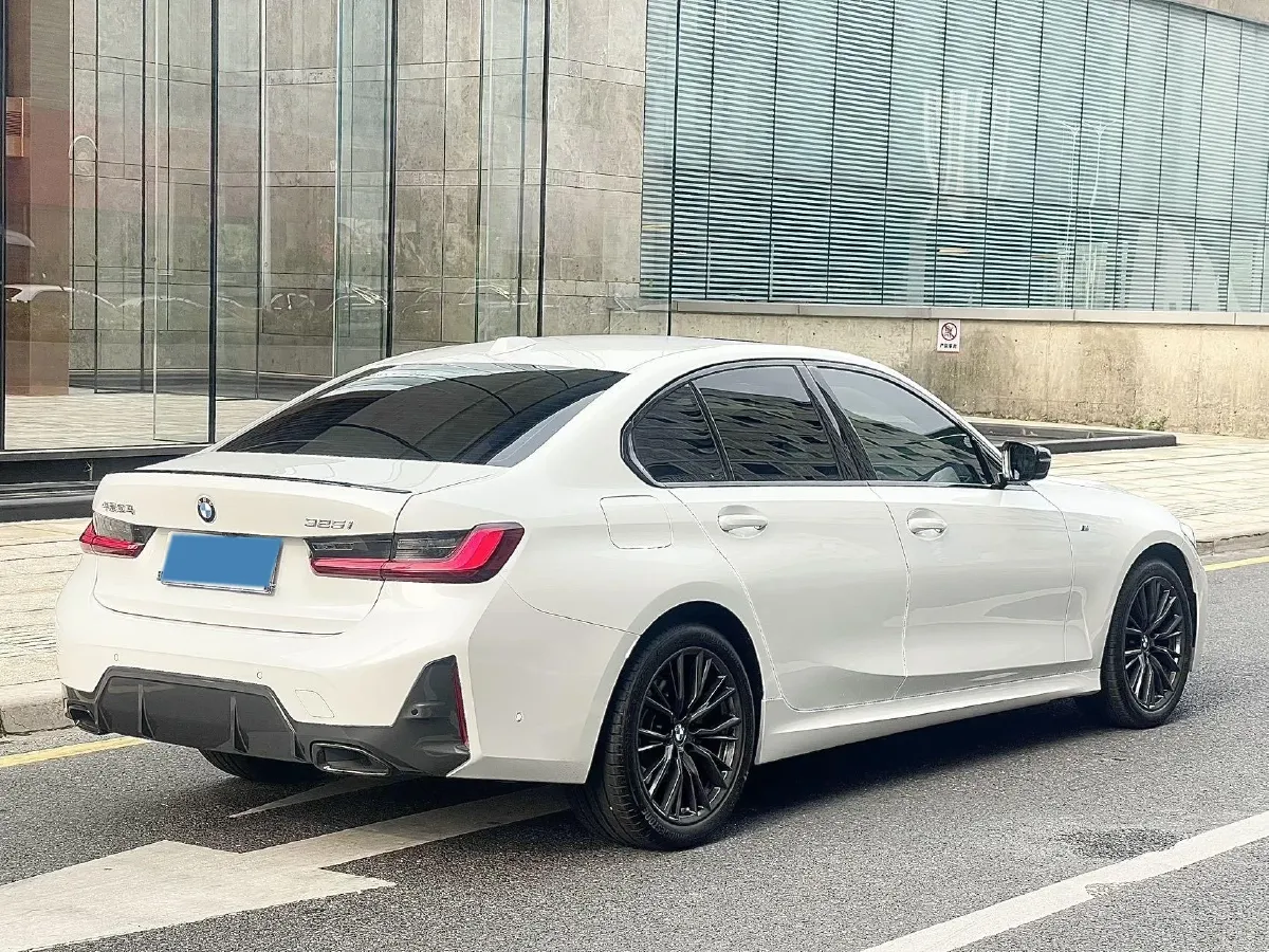 2024 BMW 3 Series 2.0T 184HP L4 8AT,autocango,china used car exporter,china ev exporter,chinese used car exporter,chinese used ev exporter