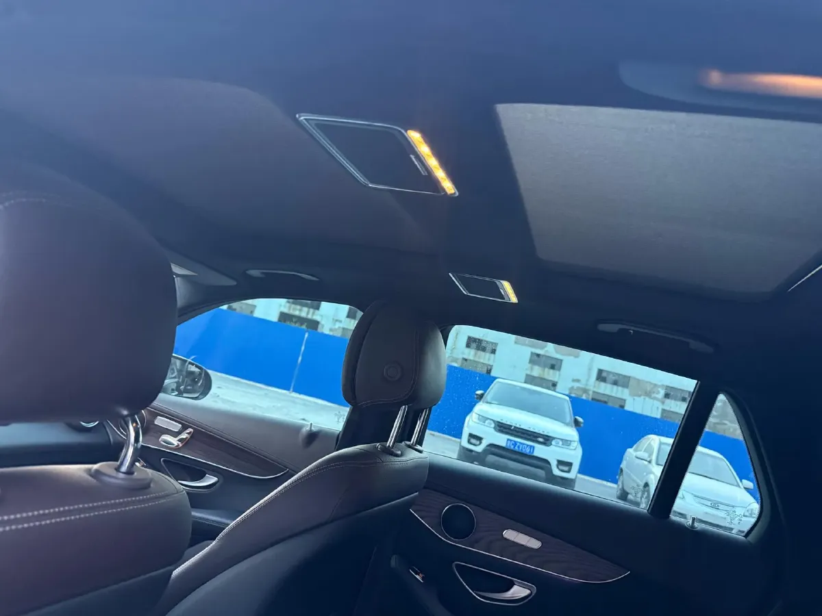 2022 Mercedes-Benz GLC Class 2.0T 197HP L4 9AT,autocango,china used car exporter,china ev exporter,chinese used car exporter,chinese used ev exporter