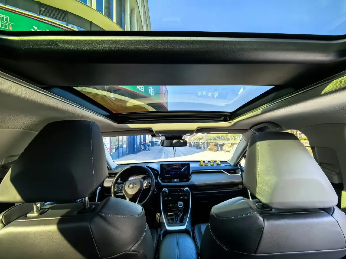 2023 Toyota RAV4 2.0L 171HP L4 CVT,autocango,china used car exporter,china ev exporter,chinese used car exporter,chinese used ev exporter