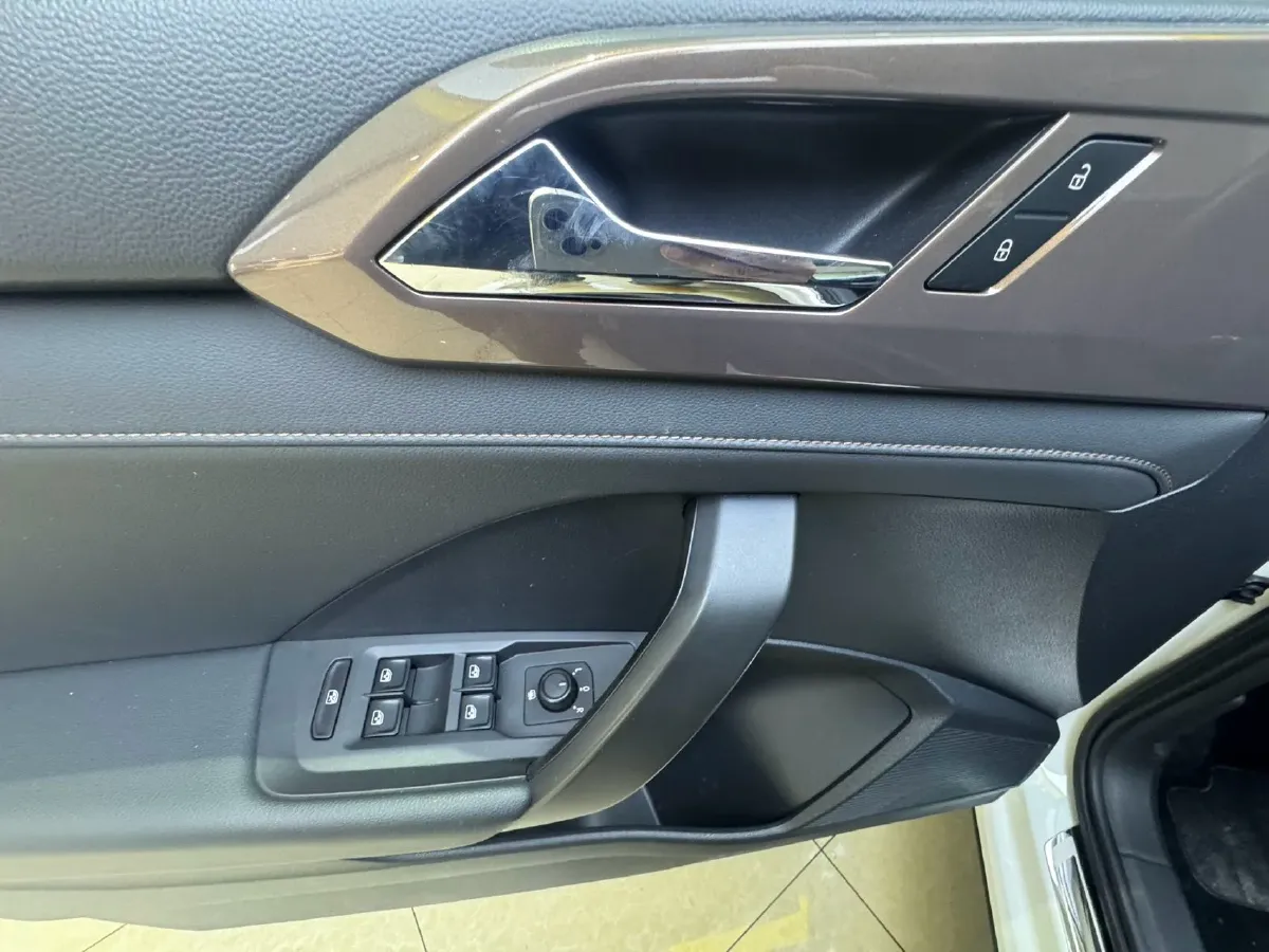 2021 Volkswagen Tharu 1.4T 150HP L4 7DCT,autocango,china used car exporter,china ev exporter,chinese used car exporter,chinese used ev exporter