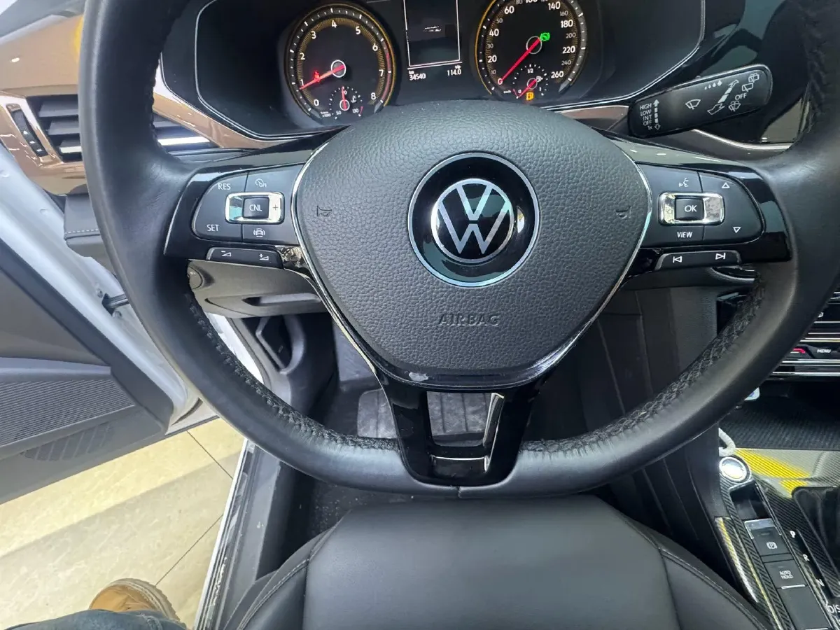 2021 Volkswagen Tharu 1.4T 150HP L4 7DCT,autocango,china used car exporter,china ev exporter,chinese used car exporter,chinese used ev exporter