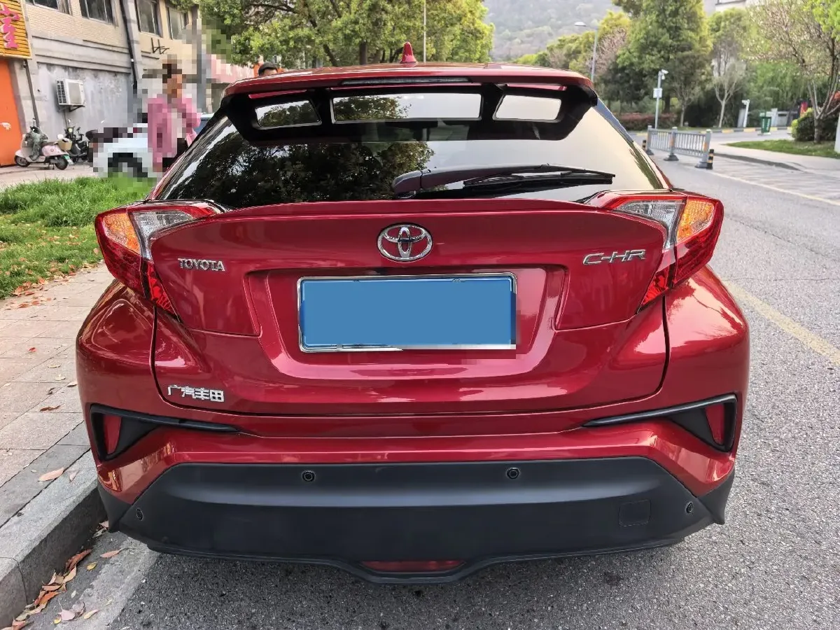 2018 Toyota C-HR 2.0L 171HP L4 CVT,autocango,china used car exporter,china ev exporter,chinese used car exporter,chinese used ev exporter
