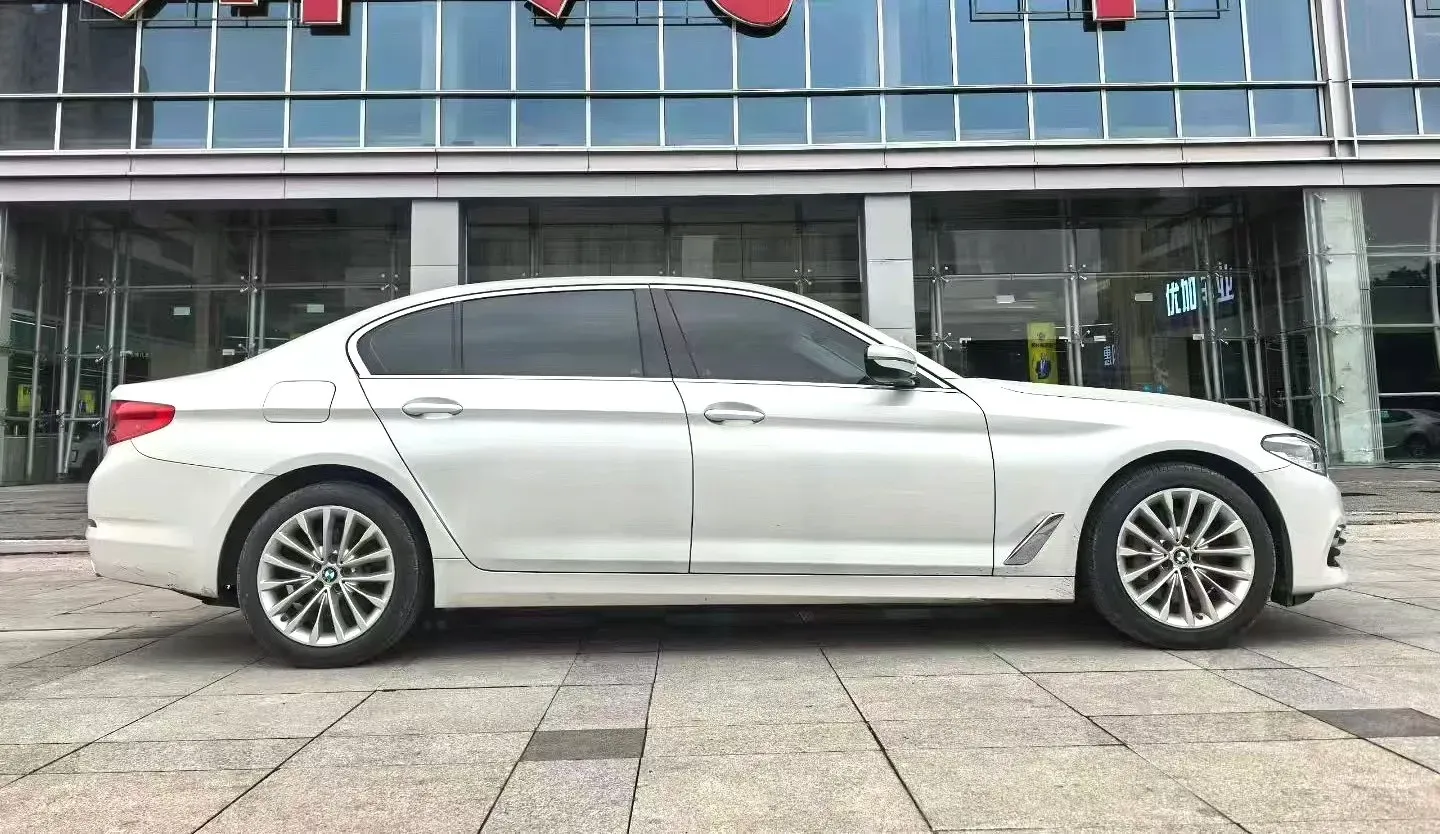 2020 BMW 5 Series 2.0T 252HP L4 8AT,autocango,china used car exporter,china ev exporter,chinese used car exporter,chinese used ev exporter
