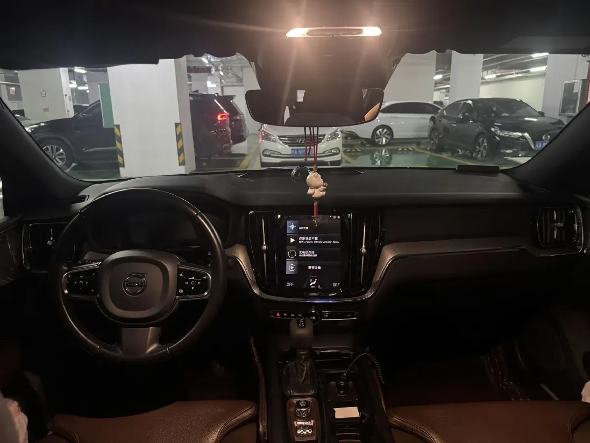 2020 Volvo S60 2.0T 190HP L4 8AT,autocango,china used car exporter,china ev exporter,chinese used car exporter,chinese used ev exporter