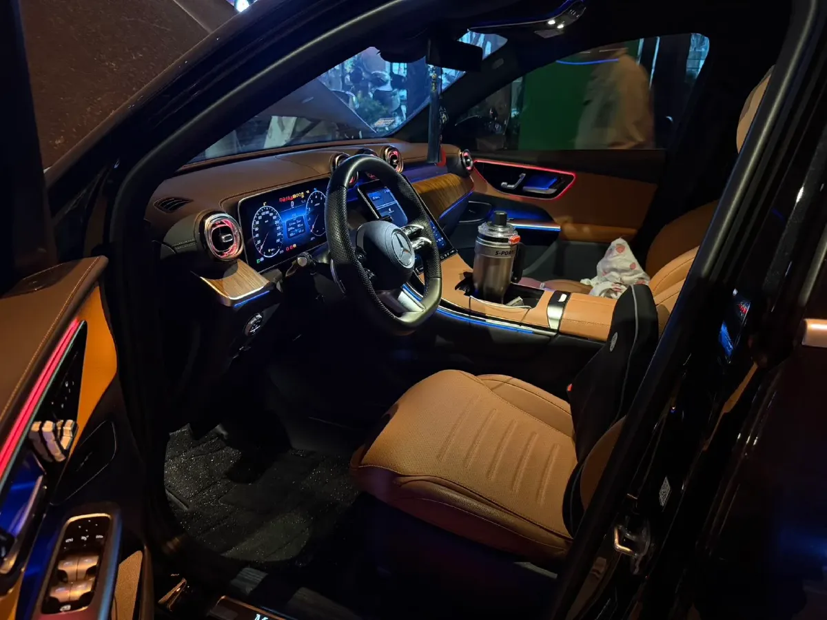 2024 Mercedes-Benz GLC Class 2.0T 258HP L4 9AT,autocango,china used car exporter,china ev exporter,chinese used car exporter,chinese used ev exporter