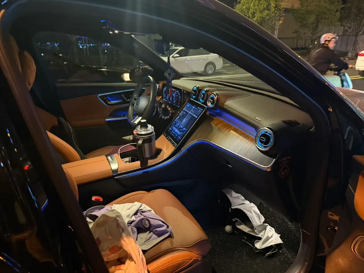 2024 Mercedes-Benz GLC Class 2.0T 258HP L4 9AT,autocango,china used car exporter,china ev exporter,chinese used car exporter,chinese used ev exporter