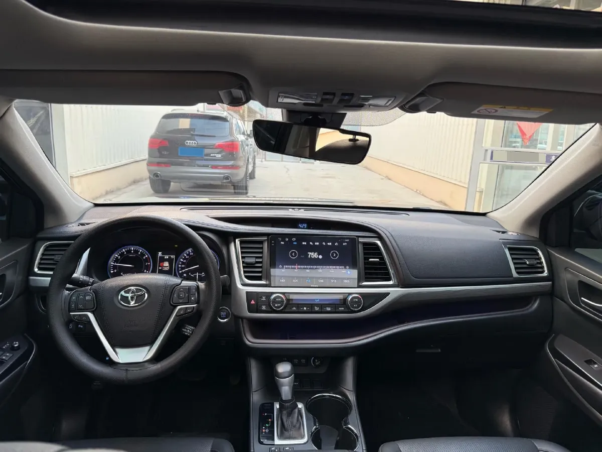 2018 Toyota Highlander 2.0T 220HP L4 6AT,autocango,china used car exporter,china ev exporter,chinese used car exporter,chinese used ev exporter