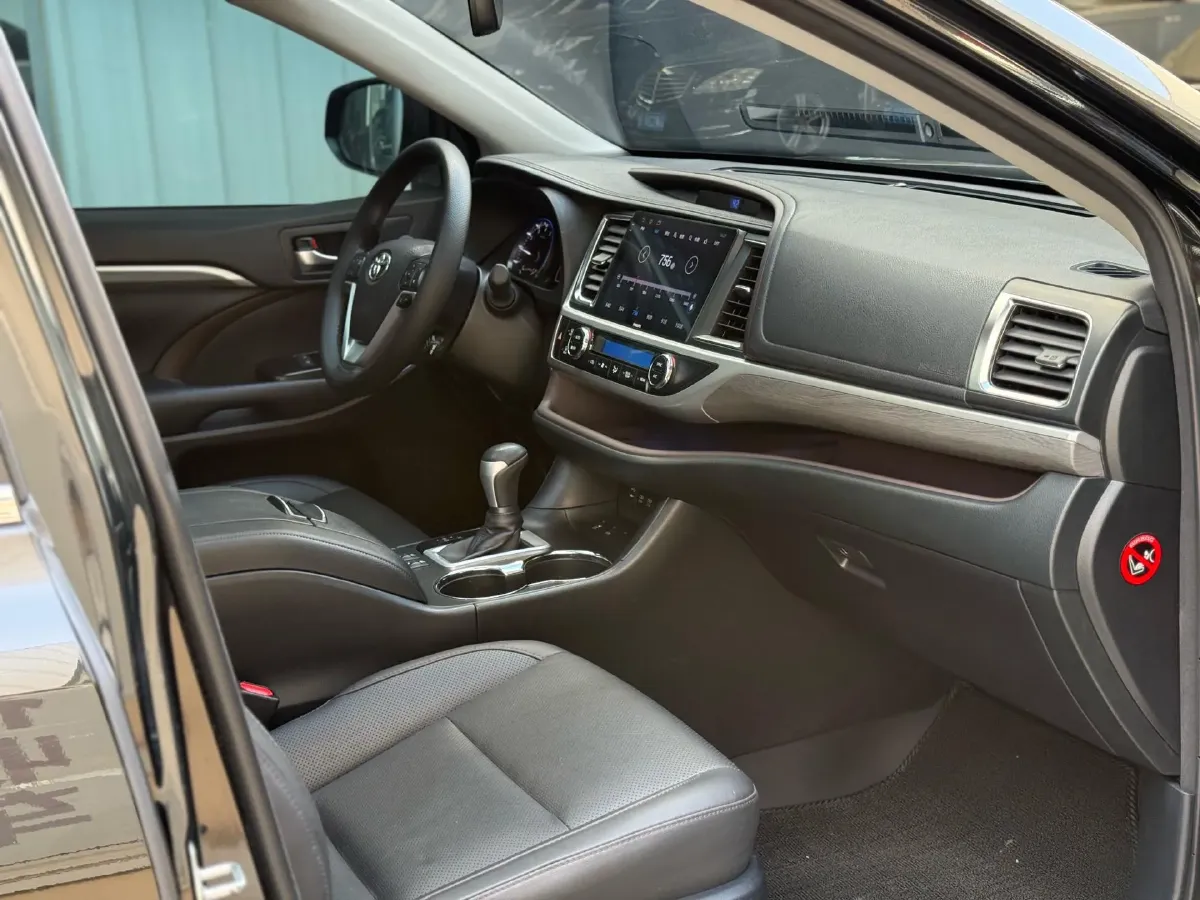 2018 Toyota Highlander 2.0T 220HP L4 6AT,autocango,china used car exporter,china ev exporter,chinese used car exporter,chinese used ev exporter