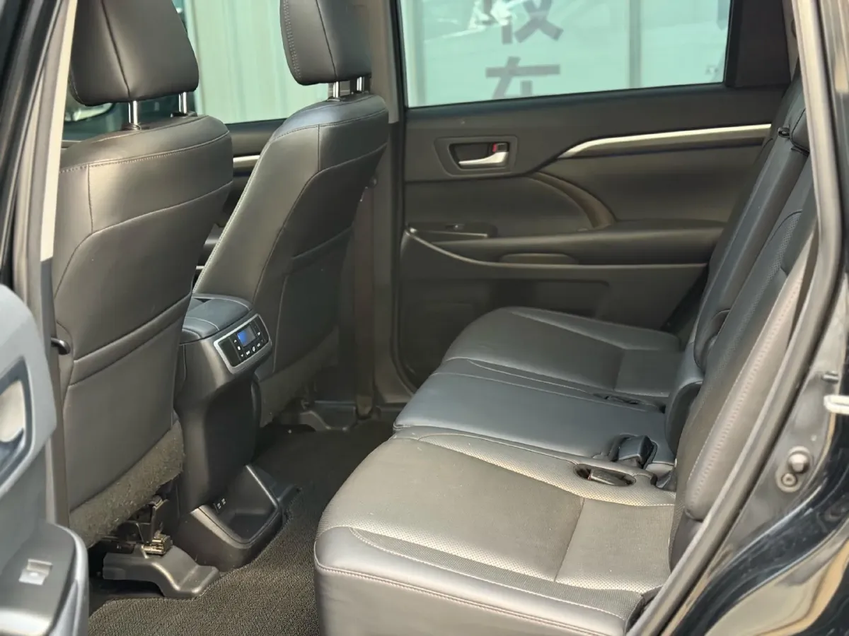 2018 Toyota Highlander 2.0T 220HP L4 6AT,autocango,china used car exporter,china ev exporter,chinese used car exporter,chinese used ev exporter