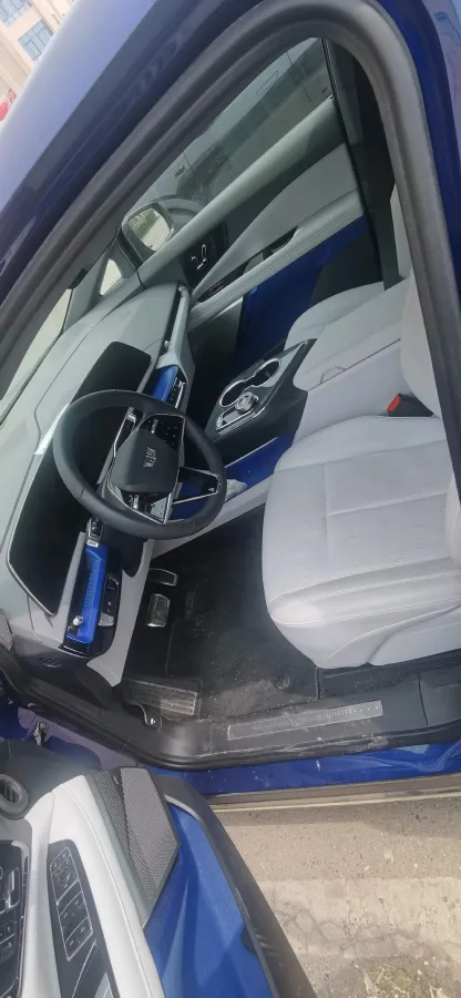 2024 Cadillac OPTIQ BEV 68.4KWH,autocango,china used car exporter,china ev exporter,chinese used car exporter,chinese used ev exporter