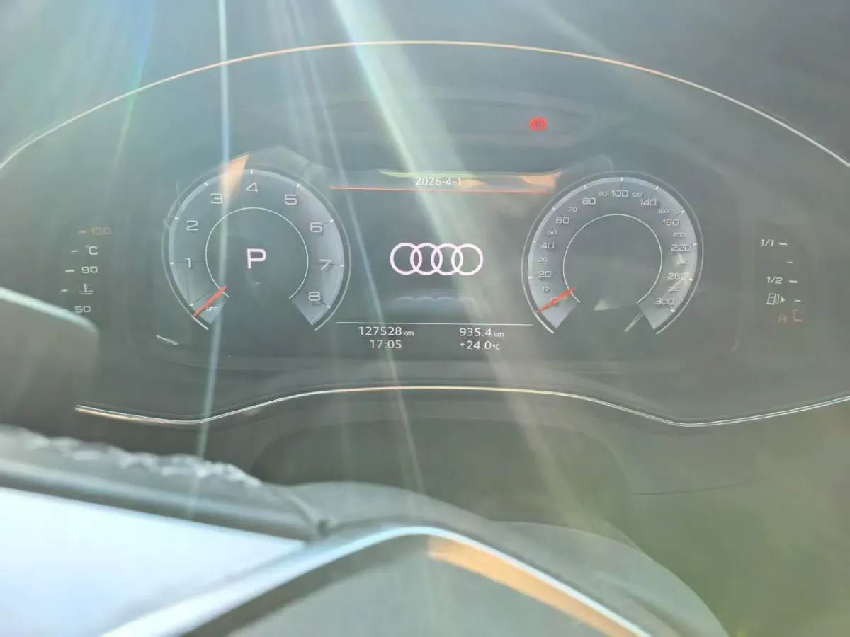 2021 Audi A6L 2.0T 190HP L4 7DCT,autocango,china used car exporter,china ev exporter,chinese used car exporter,chinese used ev exporter