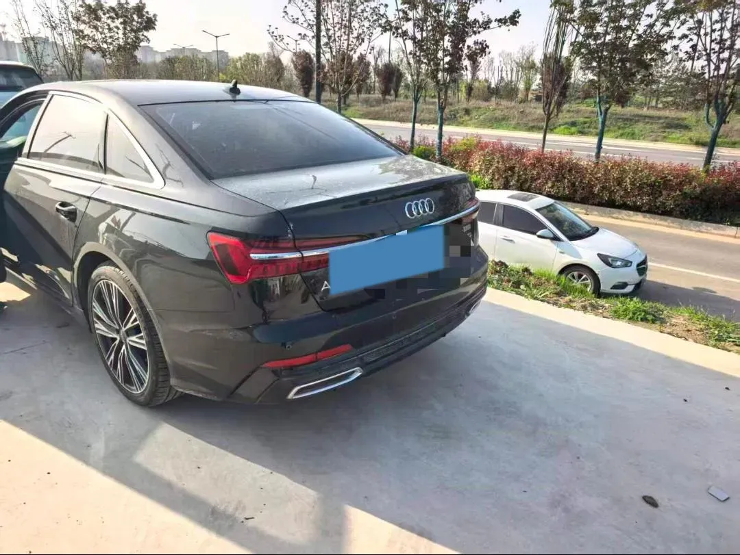 2021 Audi A6L 2.0T 190HP L4 7DCT,autocango,china used car exporter,china ev exporter,chinese used car exporter,chinese used ev exporter