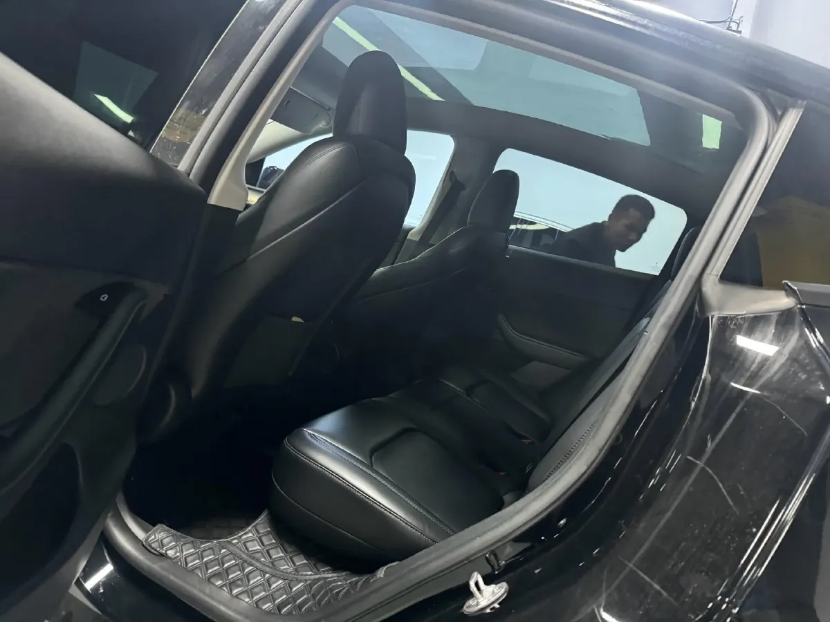 2022 Tesla Model Y BEV 60KWH,autocango,china used car exporter,china ev exporter,chinese used car exporter,chinese used ev exporter