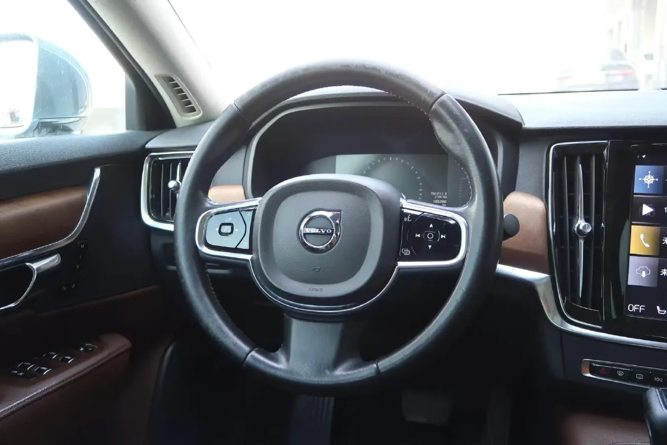 2020 Volvo S90 2.0T 254HP L4 8AT,autocango,china used car exporter,china ev exporter,chinese used car exporter,chinese used ev exporter