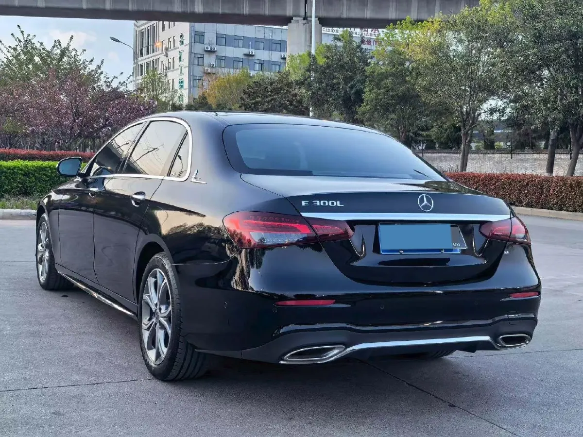 2021 Mercedes-Benz E Class 2.0T 258HP L4 9AT,autocango,china used car exporter,china ev exporter,chinese used car exporter,chinese used ev exporter