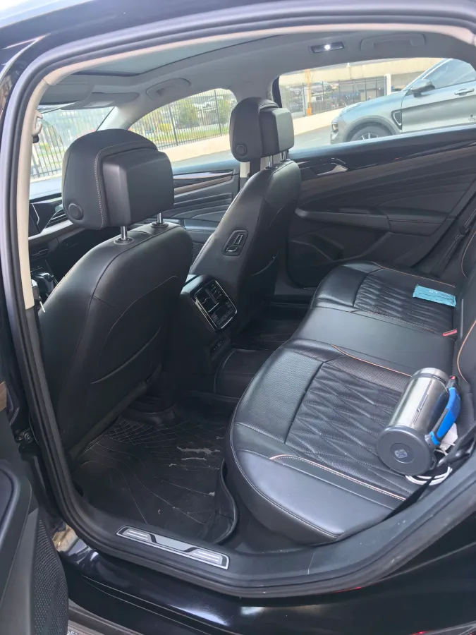 2021 Volkswagen Passat 2.0T 186HP L4 7DCT,autocango,china used car exporter,china ev exporter,chinese used car exporter,chinese used ev exporter