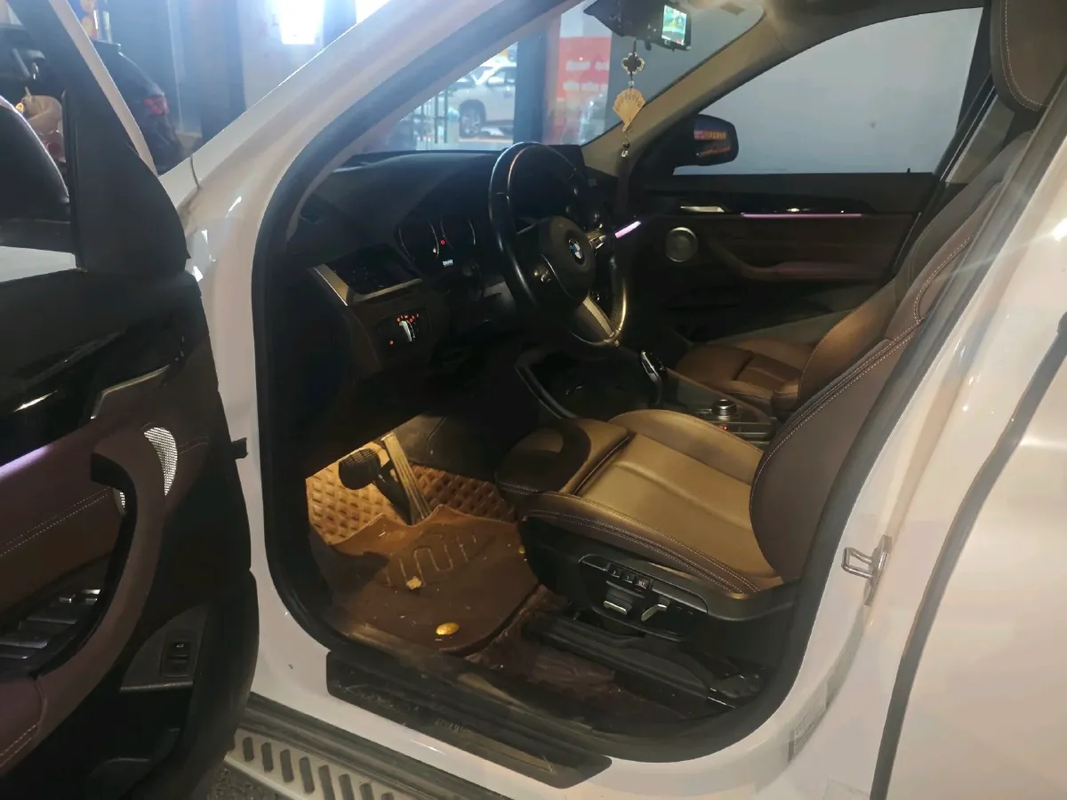 2022 BMW X1 2.0T 192HP L4 7DCT,autocango,china used car exporter,china ev exporter,chinese used car exporter,chinese used ev exporter