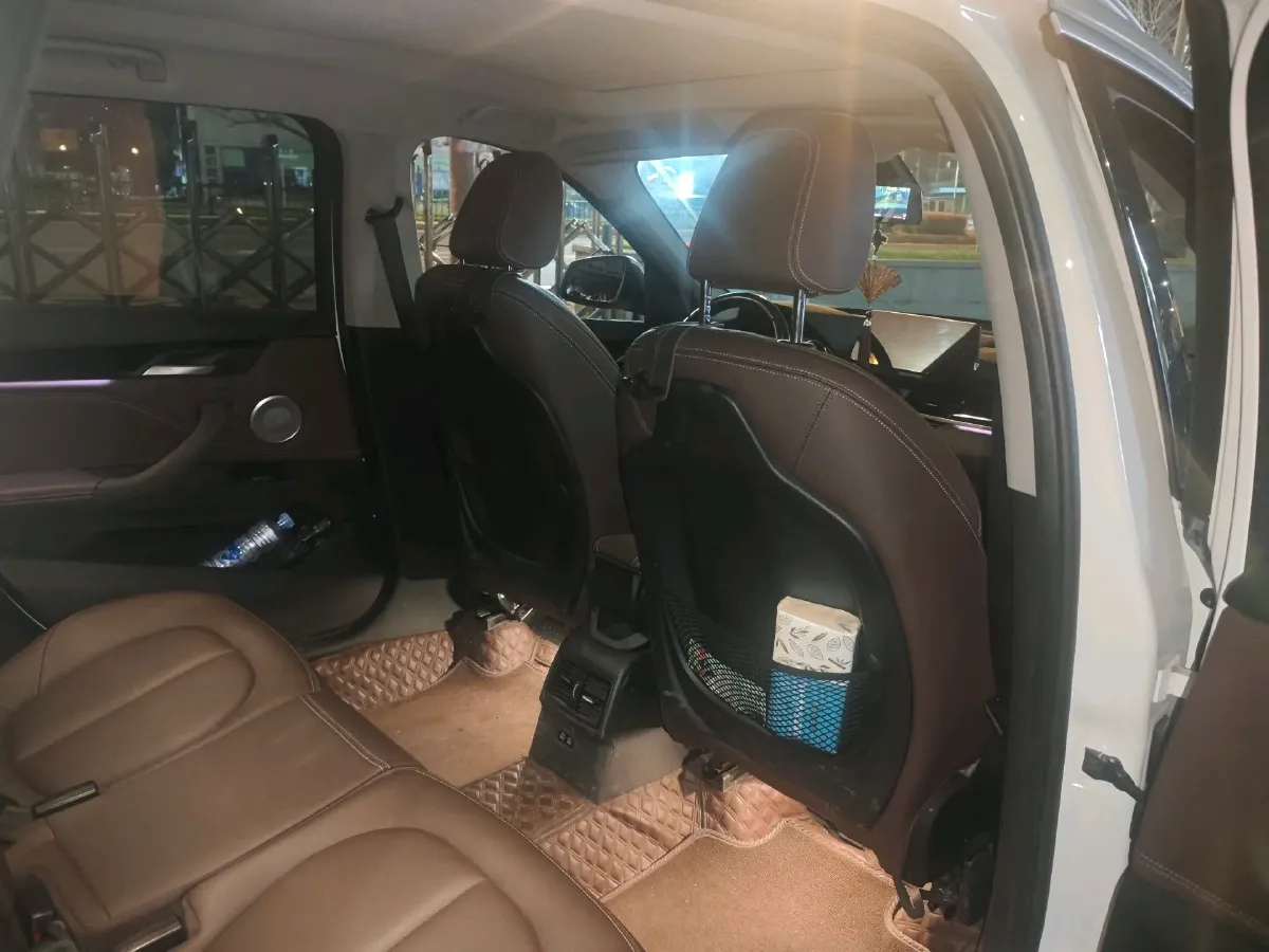 2022 BMW X1 2.0T 192HP L4 7DCT,autocango,china used car exporter,china ev exporter,chinese used car exporter,chinese used ev exporter