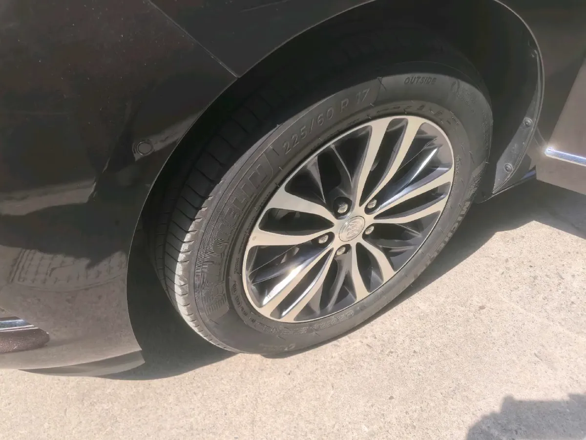 2021 Buick GL8 2.0T 237HP L4 9AT,autocango,china used car exporter,china ev exporter,chinese used car exporter,chinese used ev exporter