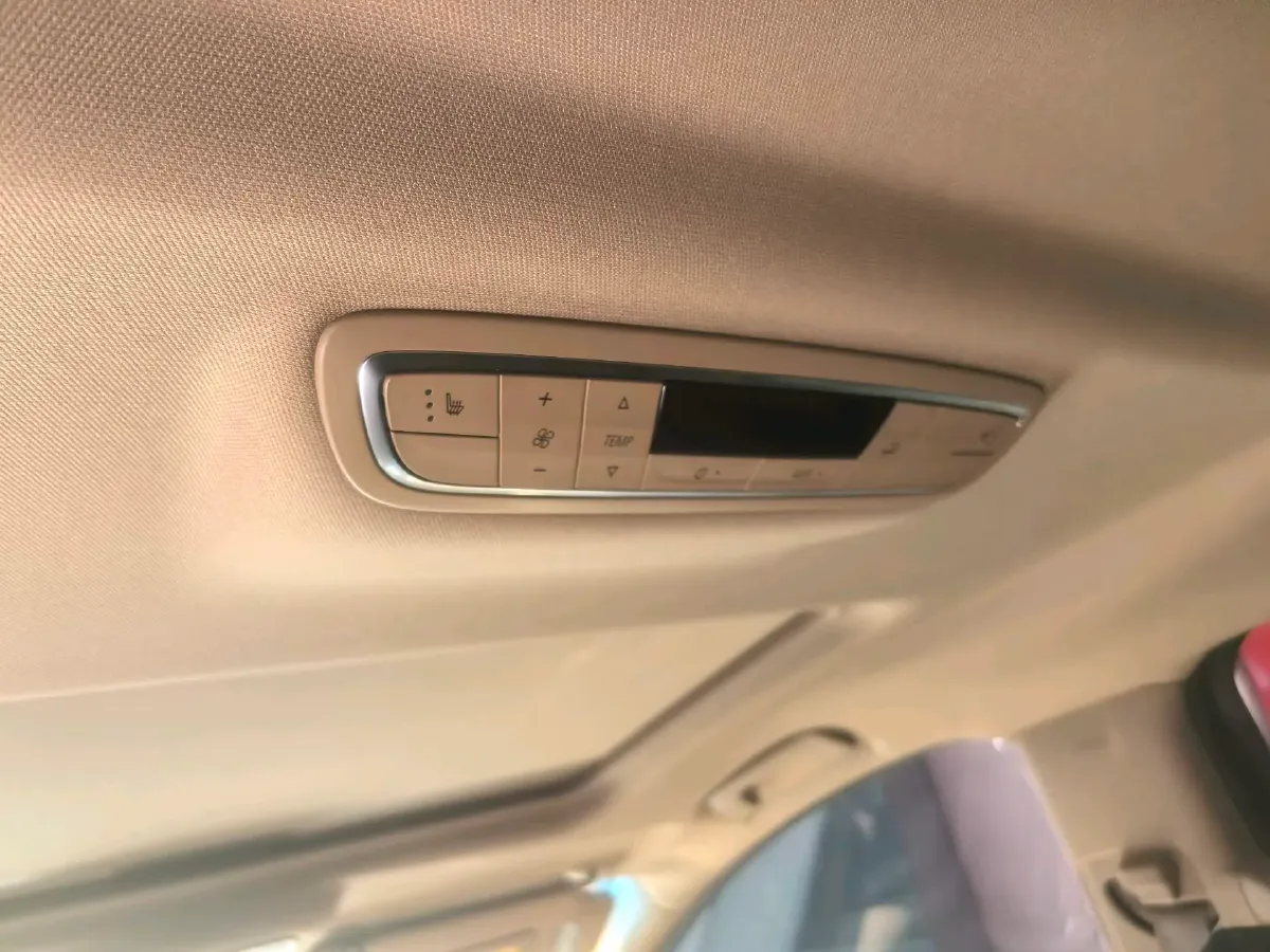 2021 Buick GL8 2.0T 237HP L4 9AT,autocango,china used car exporter,china ev exporter,chinese used car exporter,chinese used ev exporter