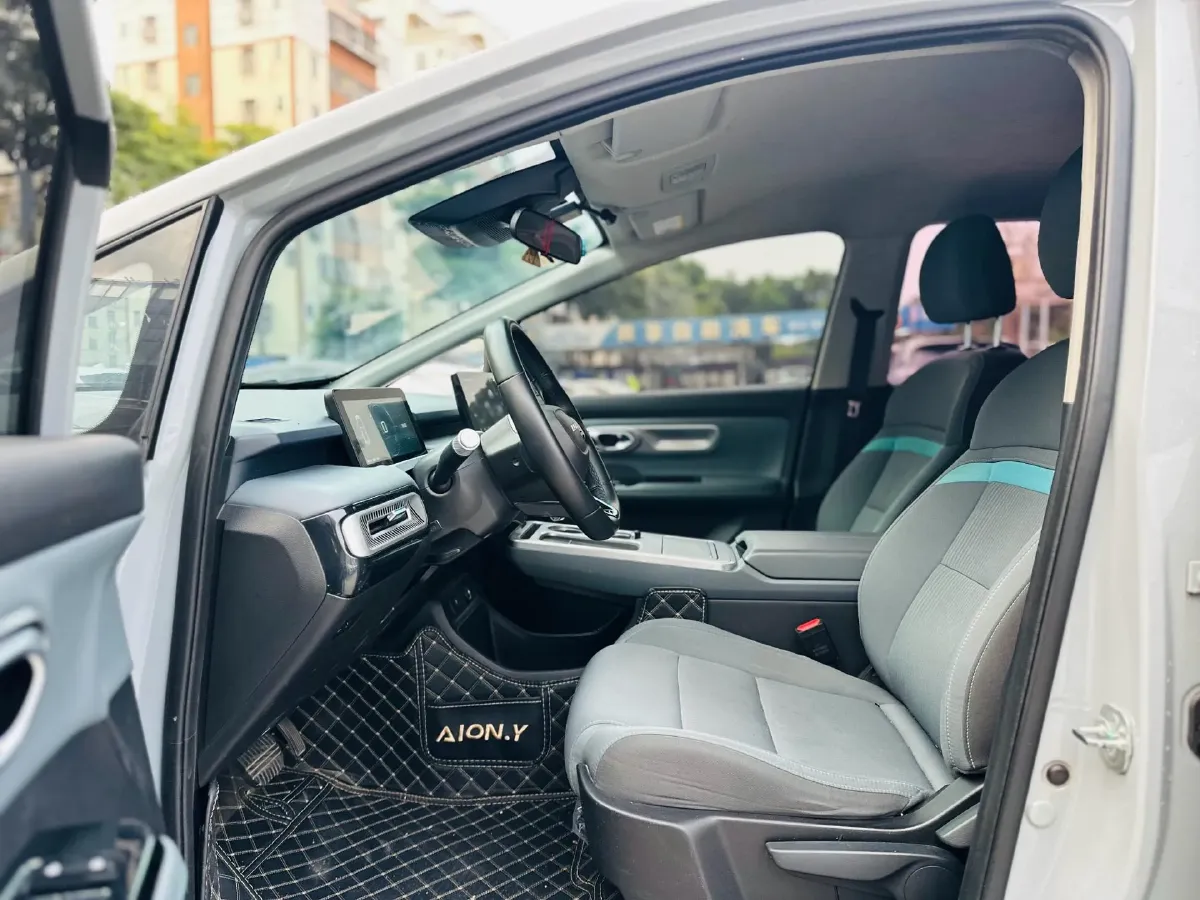 2022 Geely Okavango 1.8T 184HP L4 7DCT,autocango,china used car exporter,china ev exporter,chinese used car exporter,chinese used ev exporter