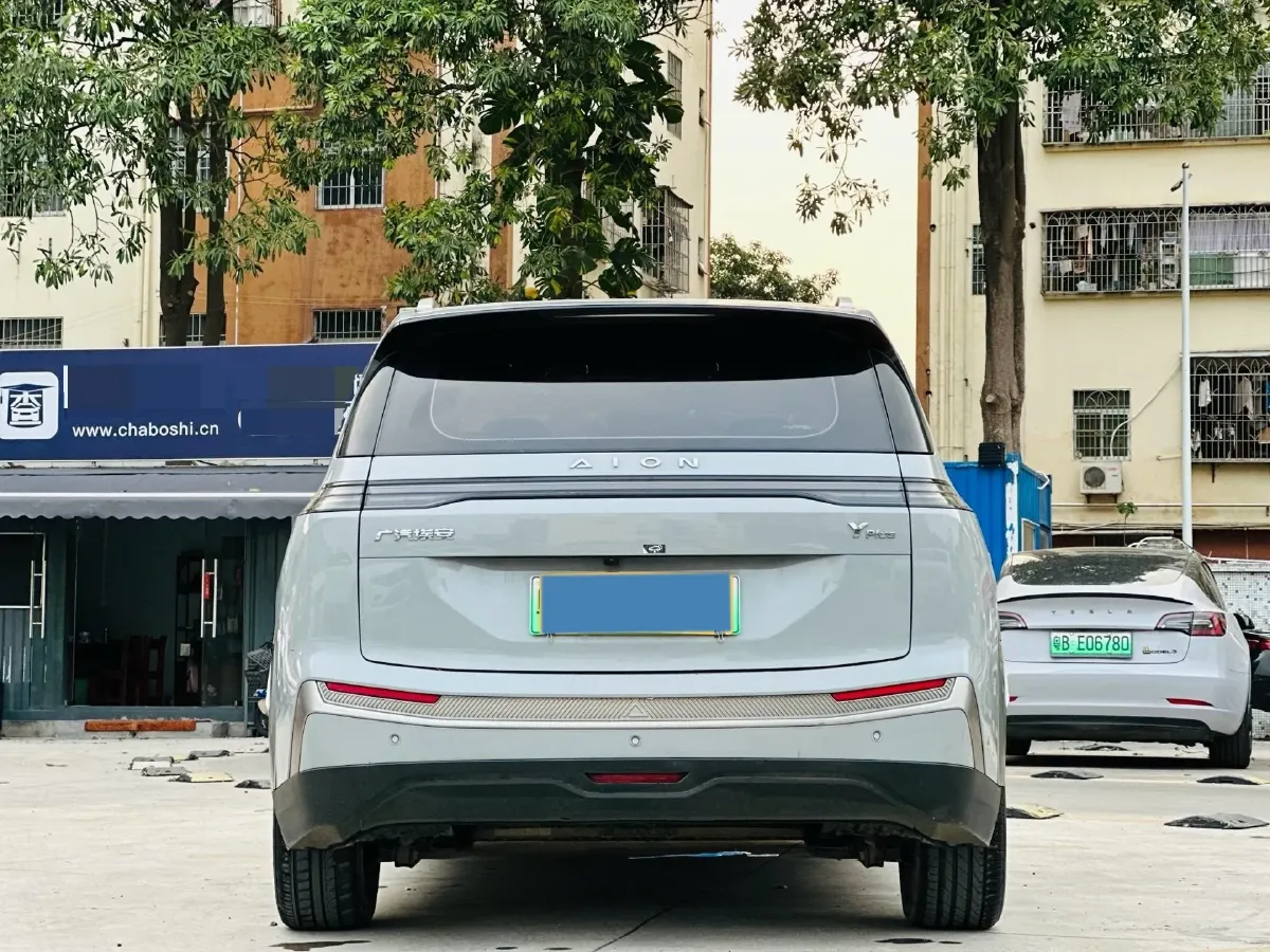 2022 Geely Okavango 1.8T 184HP L4 7DCT,autocango,china used car exporter,china ev exporter,chinese used car exporter,chinese used ev exporter