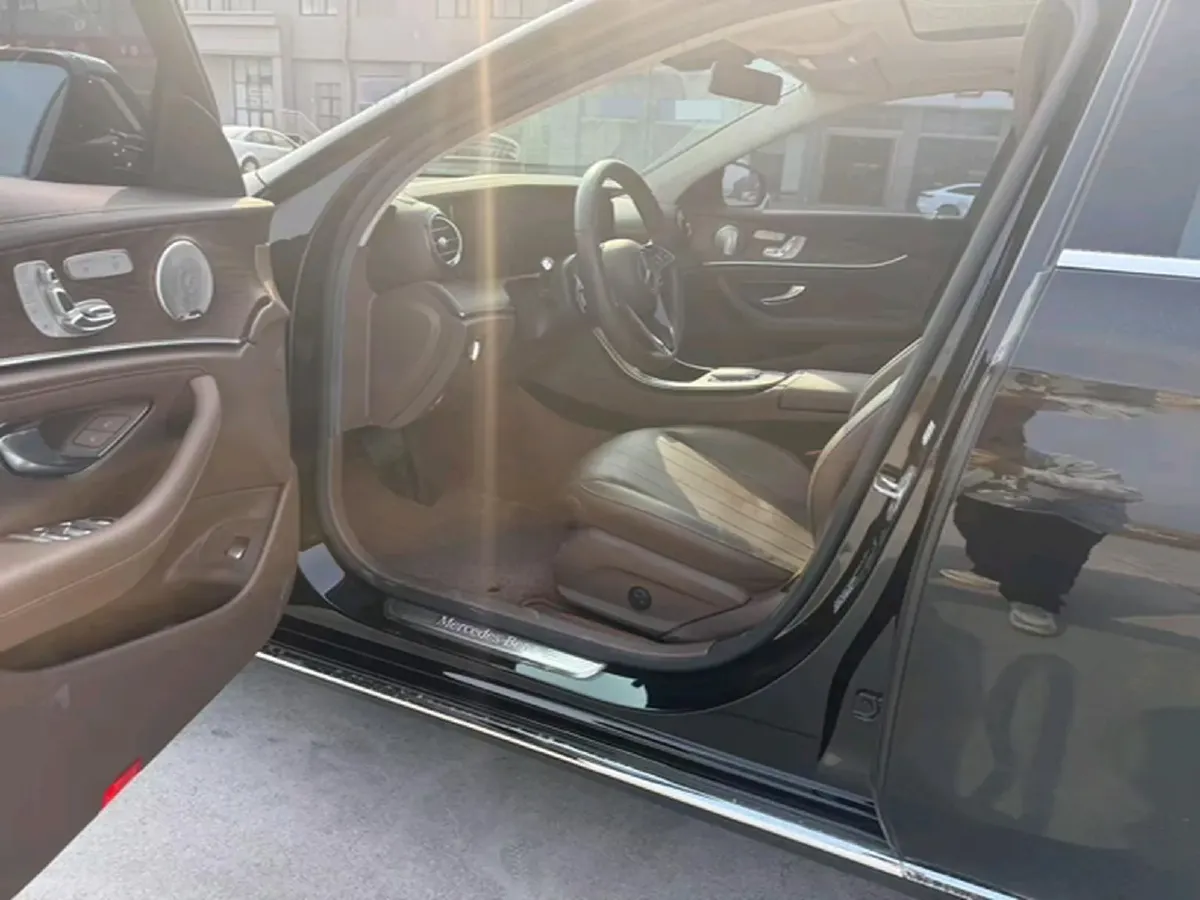 2023 Mercedes-Benz E Class 2.0T 258HP L4 9AT,autocango,china used car exporter,china ev exporter,chinese used car exporter,chinese used ev exporter