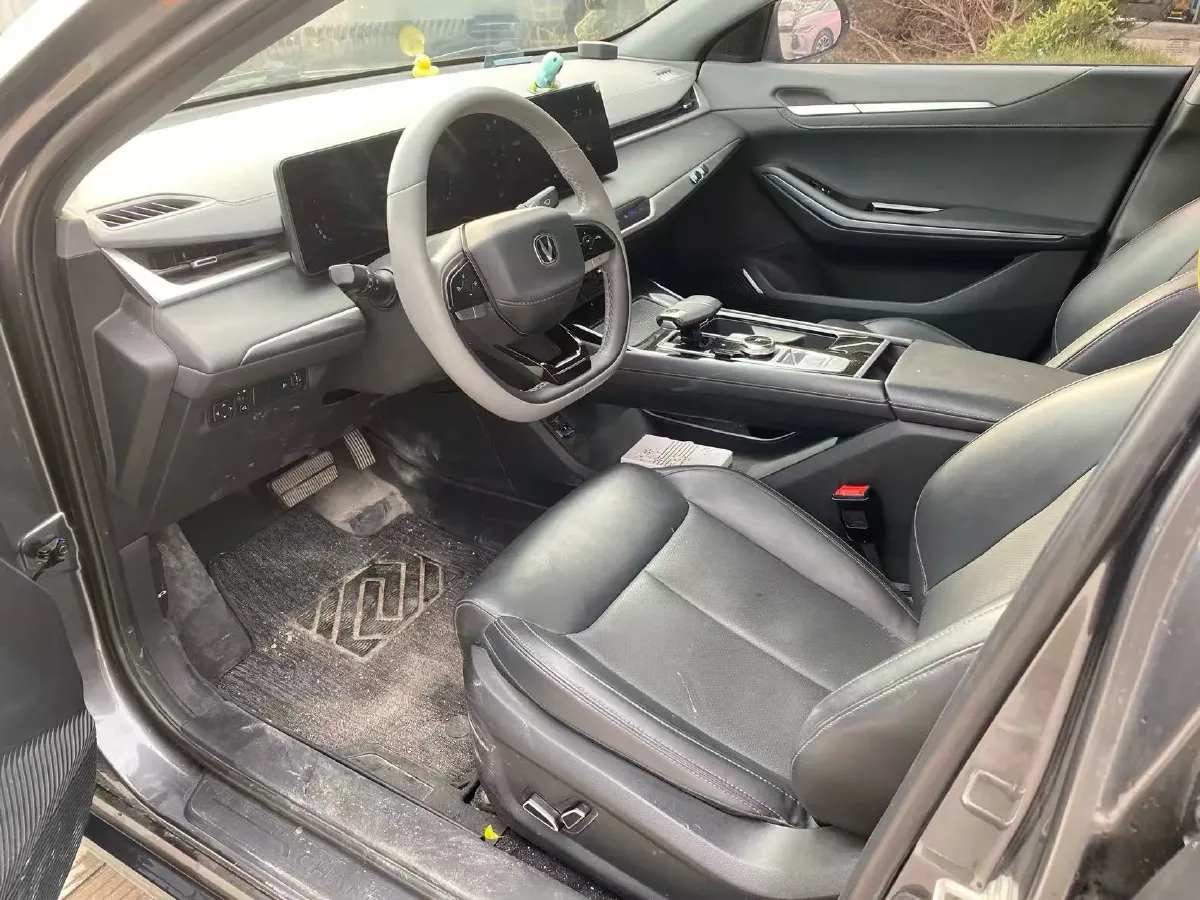 2023 ChangAn Raeton Plus 1.5T 188HP L4 7DCT,autocango,china used car exporter,china ev exporter,chinese used car exporter,chinese used ev exporter