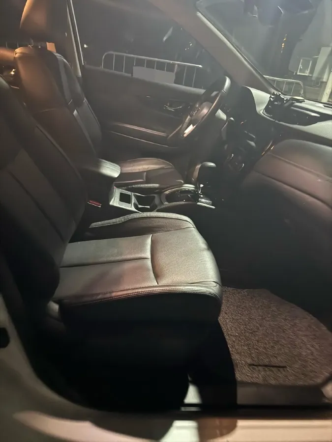 2020 Nissan X-Trail 2.0L 154HP L4 CVT,autocango,china used car exporter,china ev exporter,chinese used car exporter,chinese used ev exporter