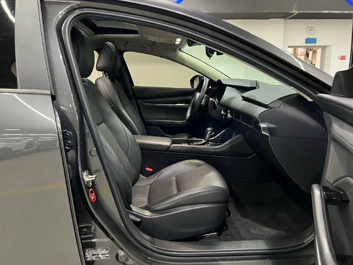 2021 Mazda 3 Axela 2.0L 158HP L4 6AT,autocango,china used car exporter,china ev exporter,chinese used car exporter,chinese used ev exporter