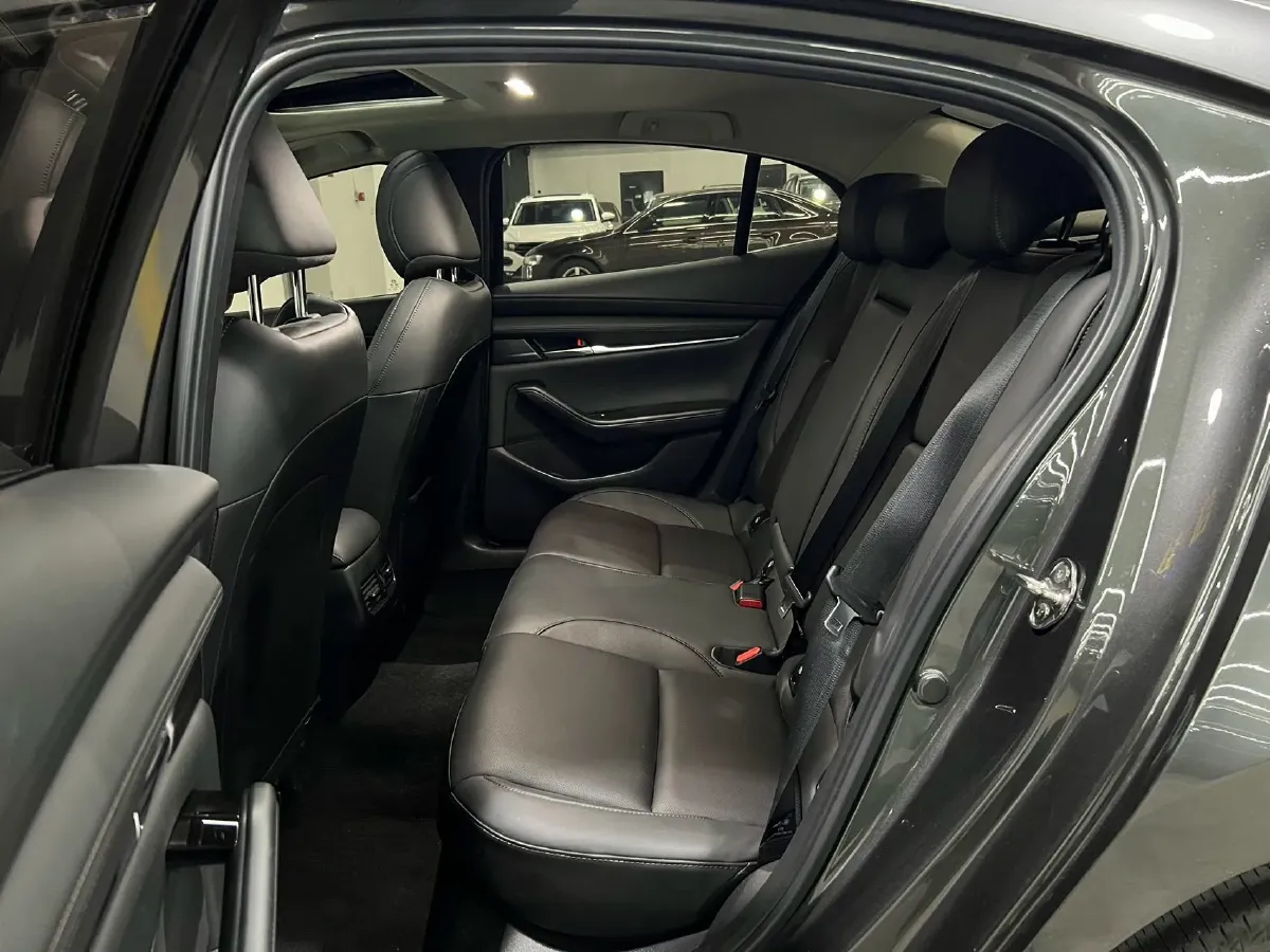 2021 Mazda 3 Axela 2.0L 158HP L4 6AT,autocango,china used car exporter,china ev exporter,chinese used car exporter,chinese used ev exporter