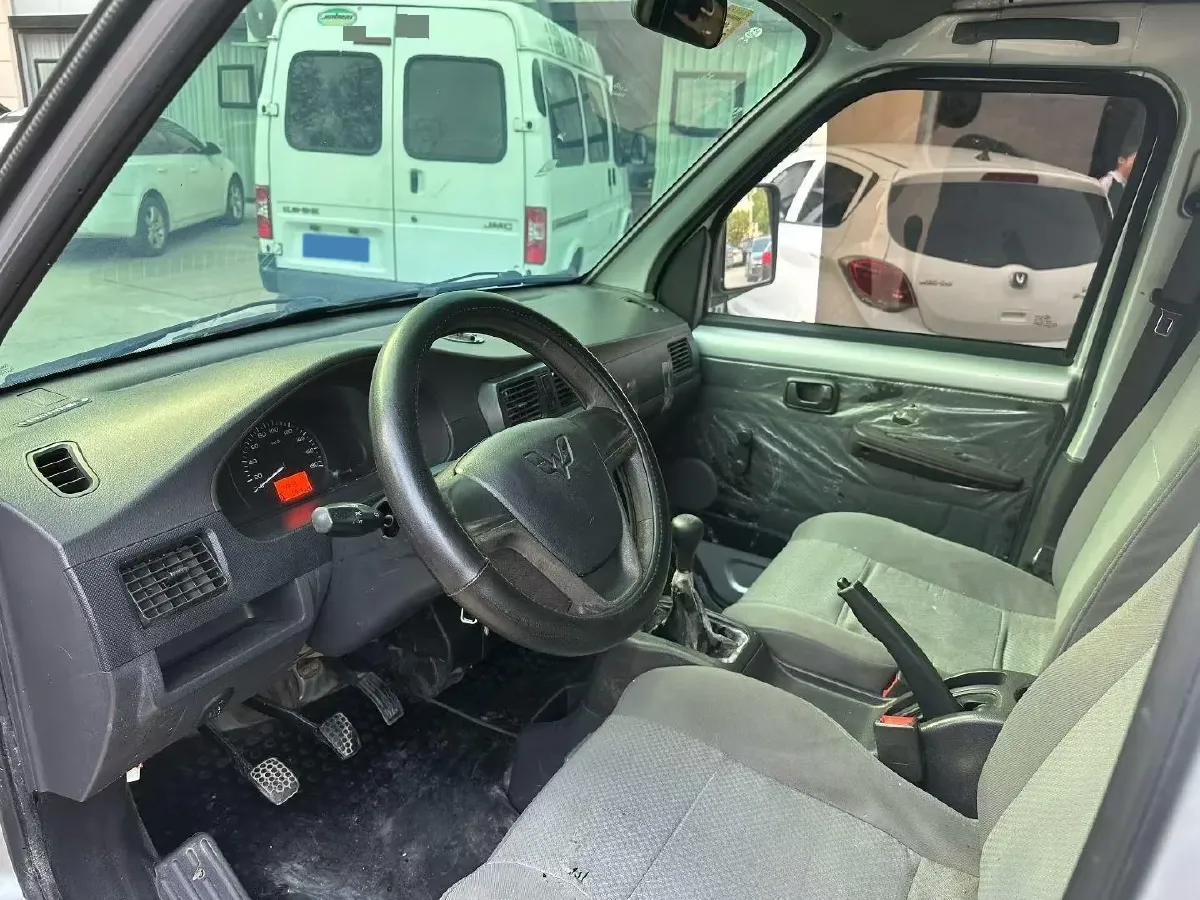 2015 LiFan LeTu 1.2L 84HP L4 5MT,autocango,china used car exporter,china ev exporter,chinese used car exporter,chinese used ev exporter