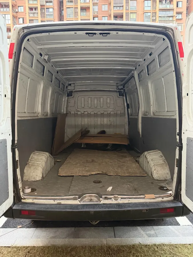 2020 MAXUS XinTu V80 2.5T 136HP L4 6MT,autocango,china used car exporter,china ev exporter,chinese used car exporter,chinese used ev exporter