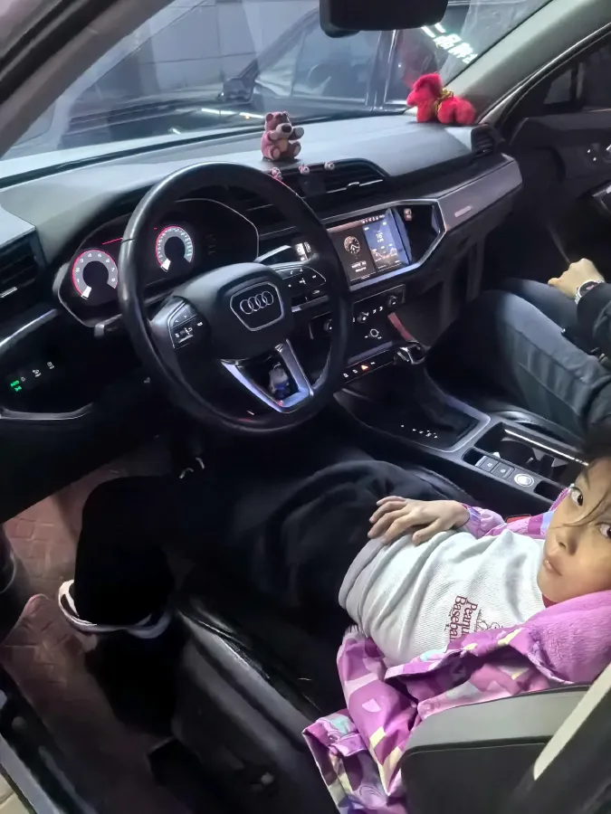 2022 Audi Q3 1.4T 150HP L4 7DCT,autocango,china used car exporter,china ev exporter,chinese used car exporter,chinese used ev exporter