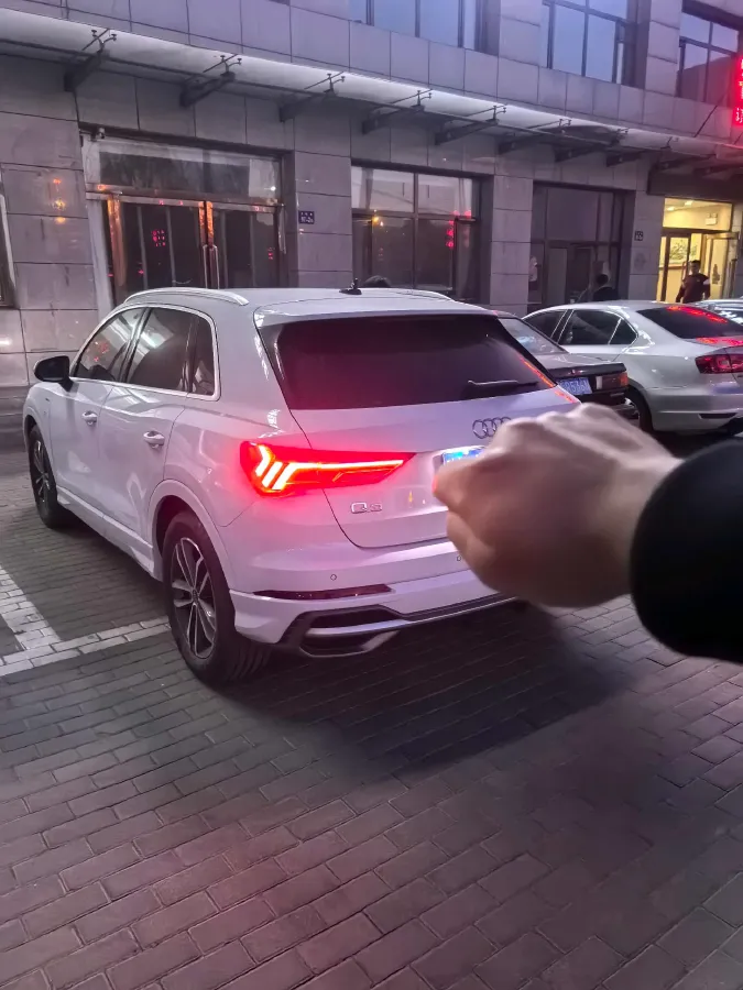 2022 Audi Q3 1.4T 150HP L4 7DCT,autocango,china used car exporter,china ev exporter,chinese used car exporter,chinese used ev exporter