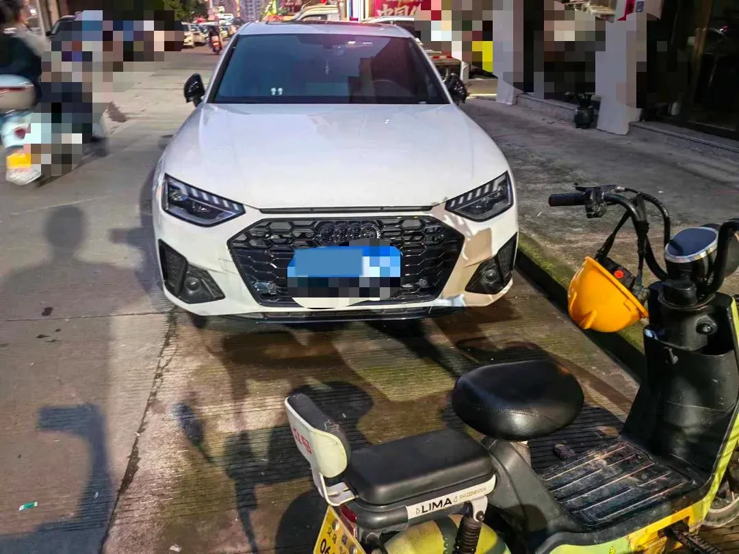 2023 Audi A4L 2.0T 190HP L4 7DCT,autocango,china used car exporter,china ev exporter,chinese used car exporter,chinese used ev exporter