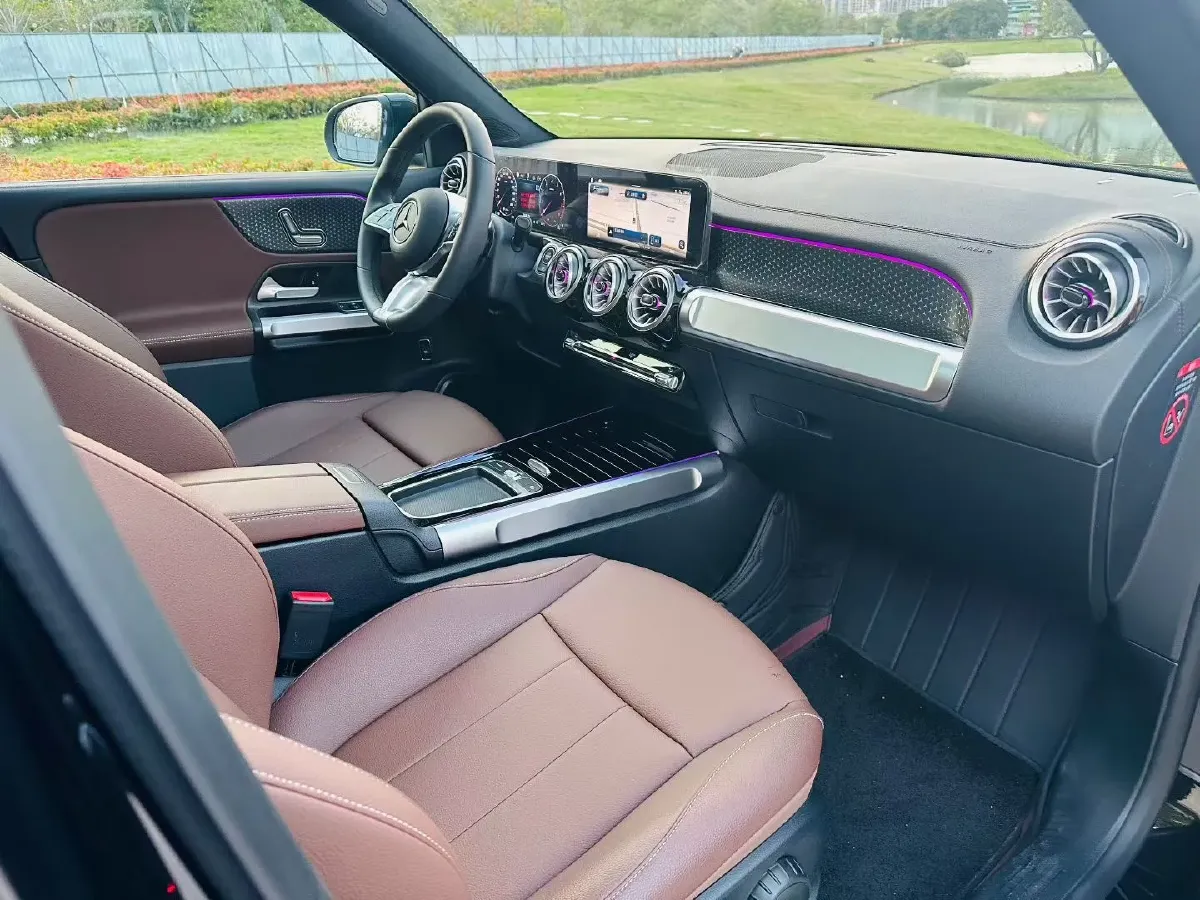 2025 Mercedes-Benz GLB Class 2.0T 190HP L4 8DCT,autocango,china used car exporter,china ev exporter,chinese used car exporter,chinese used ev exporter