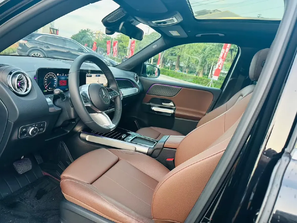 2025 Mercedes-Benz GLB Class 2.0T 190HP L4 8DCT,autocango,china used car exporter,china ev exporter,chinese used car exporter,chinese used ev exporter