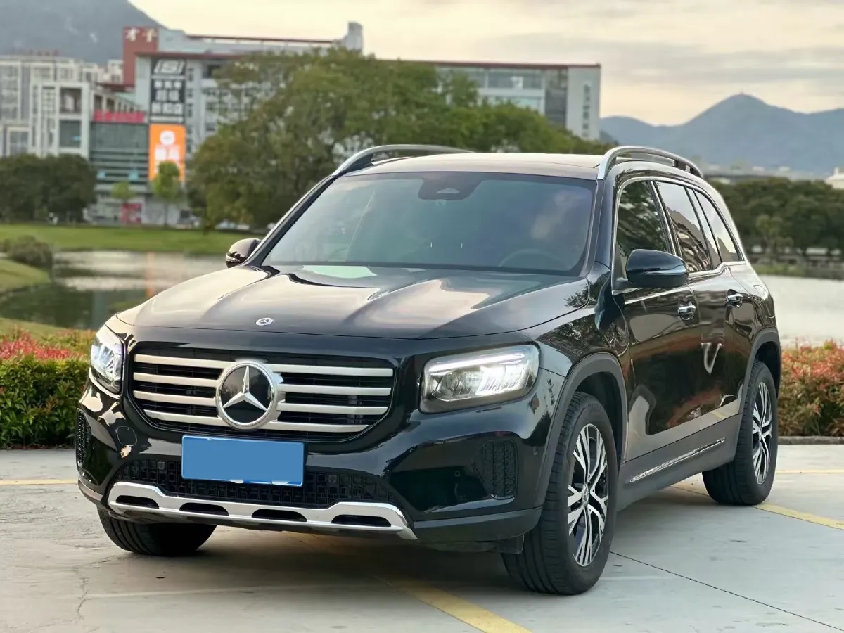 2025 Mercedes-Benz GLB Class 2.0T 190HP L4 8DCT,autocango,china used car exporter,china ev exporter,chinese used car exporter,chinese used ev exporter
