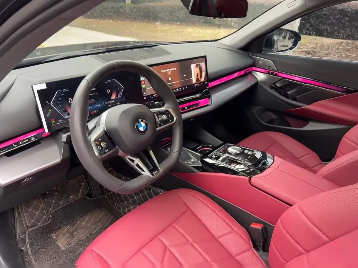 2025 BMW 5 Series 2.0T 258HP L4 8AT,autocango,china used car exporter,china ev exporter,chinese used car exporter,chinese used ev exporter